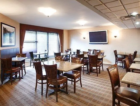 Best Western Plus Banff International Lodge Hotel