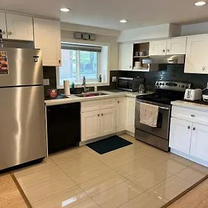  Privatunterkunft Private In A Shared House Kanada